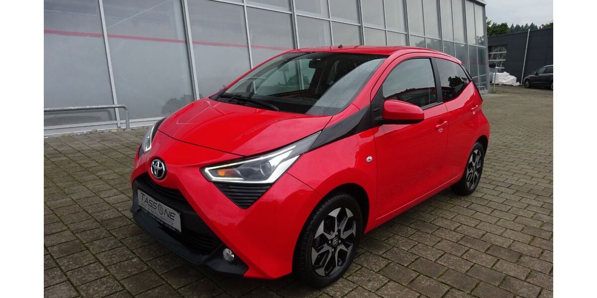 Toyota Aygo (X) 18.794 km 12.380 &euro; Steißlingen 78256