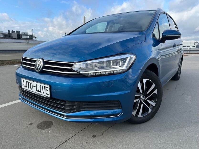 VW Touran 150.000 km 16.990 € Böblingen/Stuttgart 71034