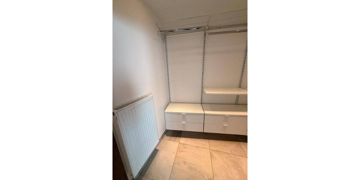 Etagenwohnung Pulheim Brauweiler - 3 Zimmer, 131 m&sup2;, 1.700&euro; | Angebot:26867370