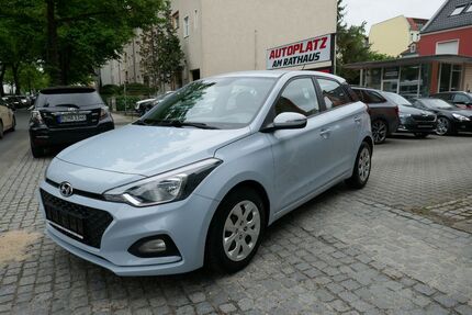 Hyundai i20 51.378 km 10.950 &euro; Berlin-Tempelhof 12105