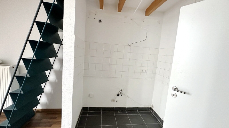 Helle 2-Zimmer-Wohnung mit Balkon und TG-Stellplatz - Dachgeschoßwohnung Gotha Bergallee | Angebot:26961835