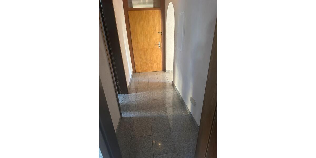 Erdgeschoßwohnung Weilbach - 1 Zimmer, 70 m&sup2;, 600&euro; | Angebot:26400714