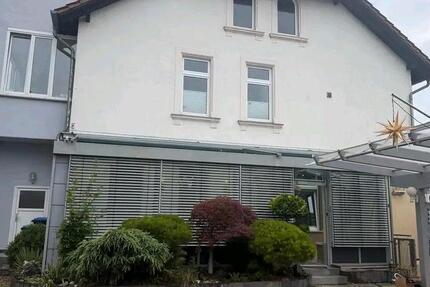 Großzügige Erdgeschosswohnung in guter Lage in Worbis. 5 zimmer