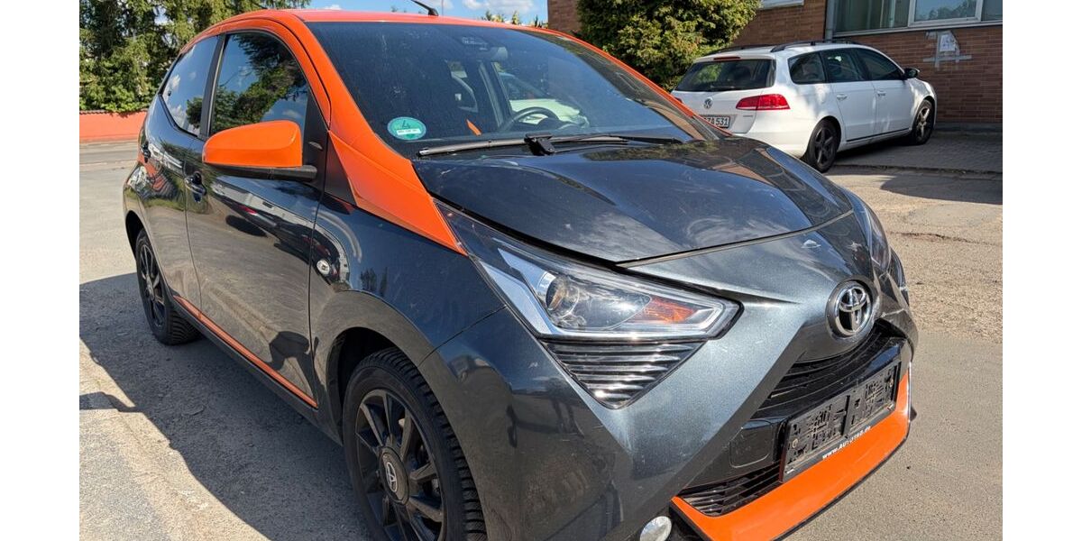 Toyota Aygo (X) 23.395 km 7.500 &euro; Dietzenbach 63128