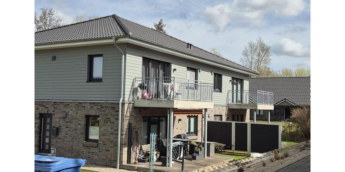 Etagenwohnung Heide - 3 Zimmer, 76 m&sup2;, 860&euro; | Angebot:26234408