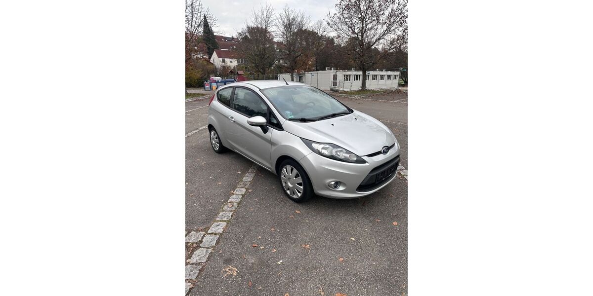 Ford Fiesta 124.000 km 4.490 € Neckartenzlingen 72654