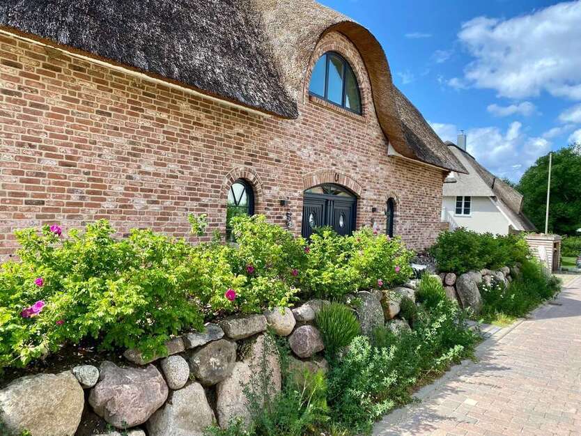 Haus zum Kaufen in Kalkhorst OT Brook 1.005.000 € 163.5 m²