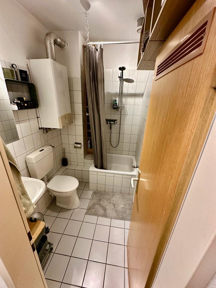 2,5 Zimmer Wohnung im DG ab 01.02.2026 zu Vermieten! zimmer