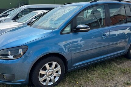 VW Touran 203.000 km 5.400 &euro; Salzgitter 38239