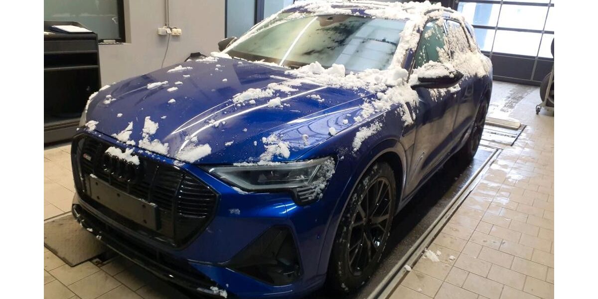 Audi e-tron 34.850 km 42.950 &euro; Salzgitter 38259