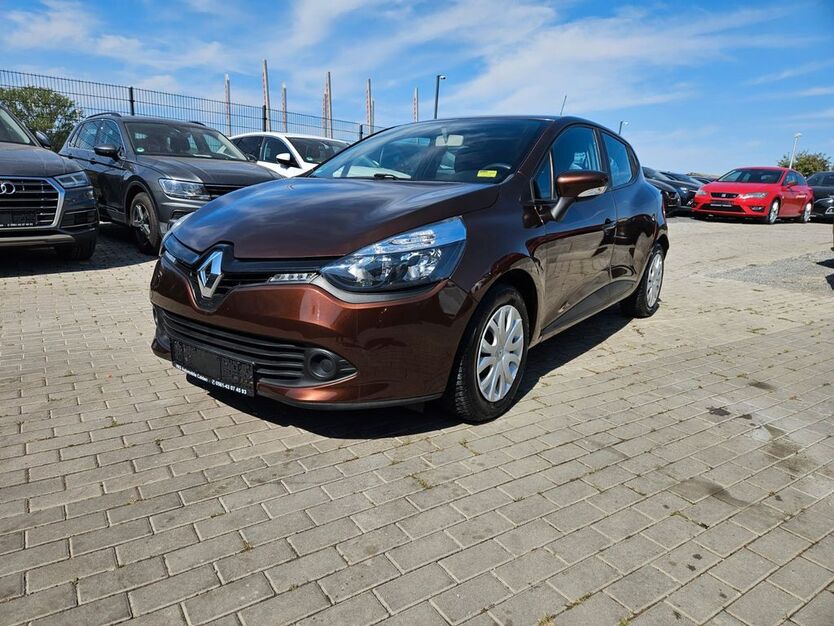 Renault Clio 76.962 km 6.750 € Calden 34379