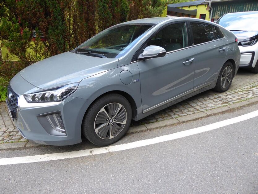 Hyundai IONIQ 59.211 km 17.490 € Chemnitz 09130