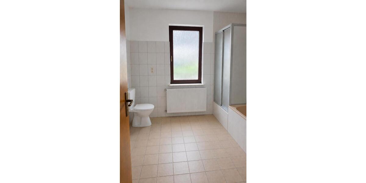 Mehrfamilienhaus, Wohnhaus Seesen - 7 Zimmer, 250 m&sup2;, 130.000&euro; | Angebot:27121686
