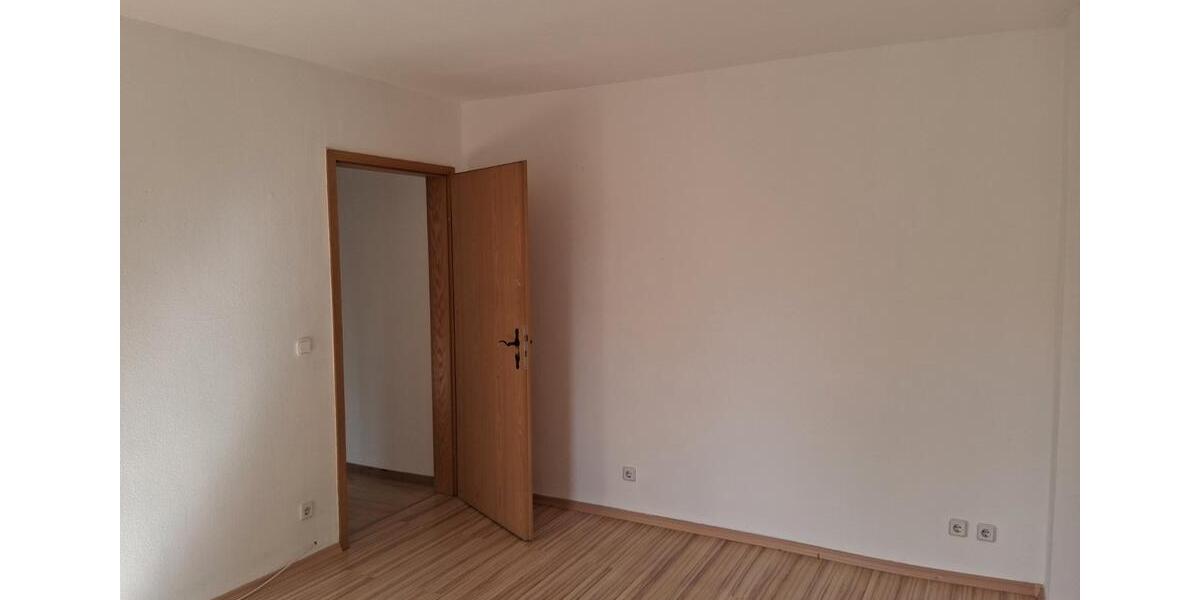 Etagenwohnung Hohenmölsen - 2 Zimmer, 46 m&sup2;, 380&euro; | Angebot:26447883