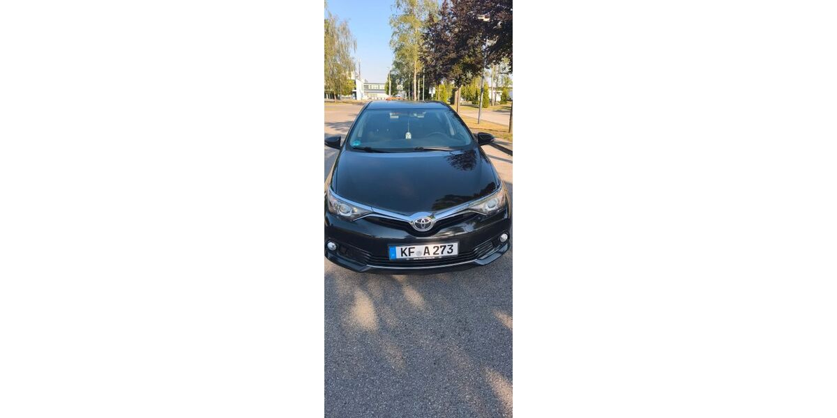 Toyota Auris 135.000 km 9.550 &euro; Kaufbeuren 87600