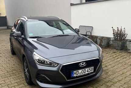 Hyundai i30 129.483 km 12.000 &euro; Sankt Leon Rot 68789