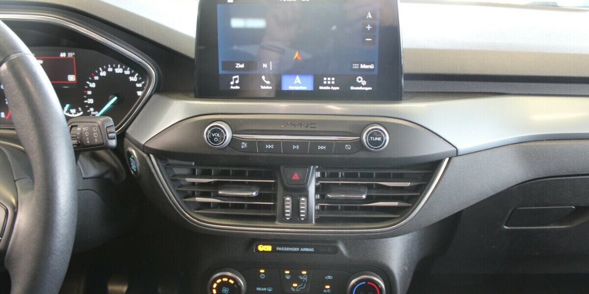 Ford Focus 1.0 EcoBoost Active 97.761 km 11.980 &euro; Euskirchen 53881