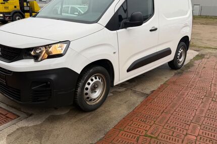 Peugeot Partner 179.000 km 7.499 &euro; Emstek 49685