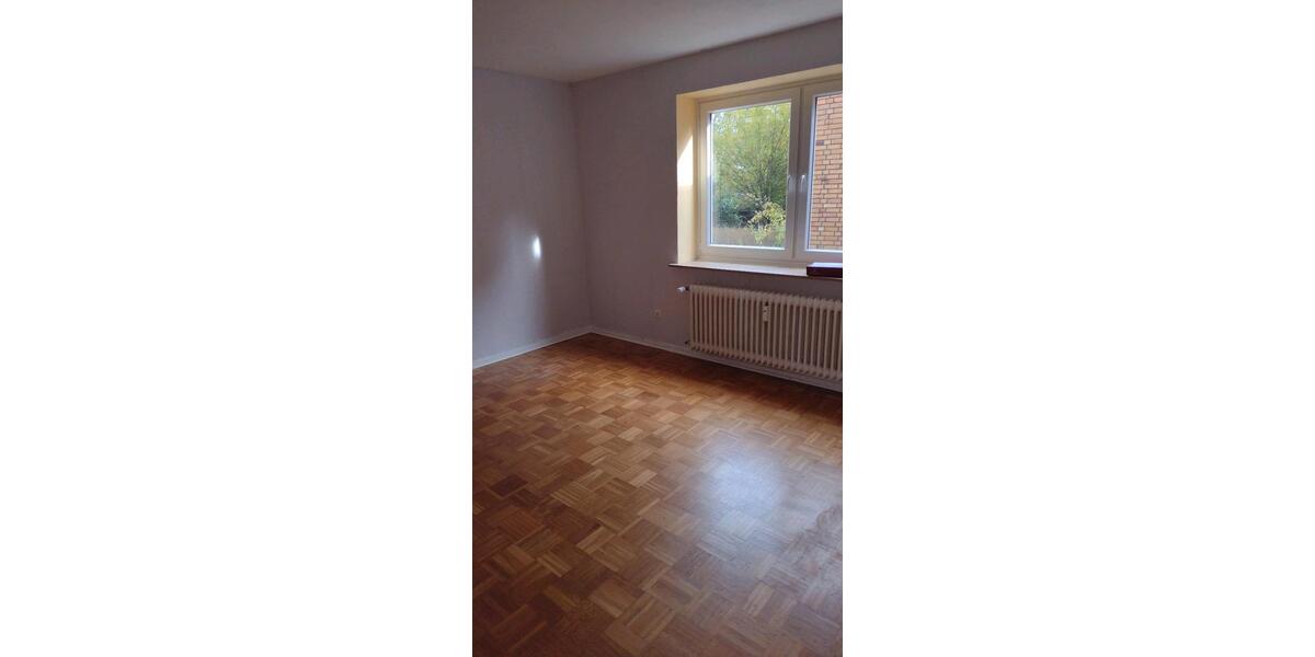 Erdgeschoßwohnung Siegen - 3 Zimmer, 70 m&sup2;, 450&euro; | Angebot:26035001