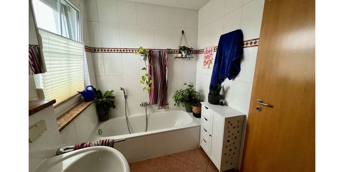 Wohnen unterm Dach mit Wohlfühlfaktor - Dachgeschoßwohnung Hildesheim Himmelsthür | Angebot:25319532