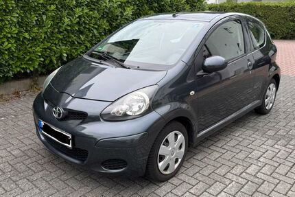 Toyota Aygo (X) 107.000 km 2.490 &euro; Weil am Rhein 79576