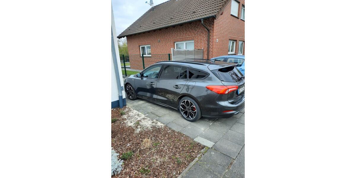 Ford Focus 73.635 km 16.900 &euro; Beckum 59269