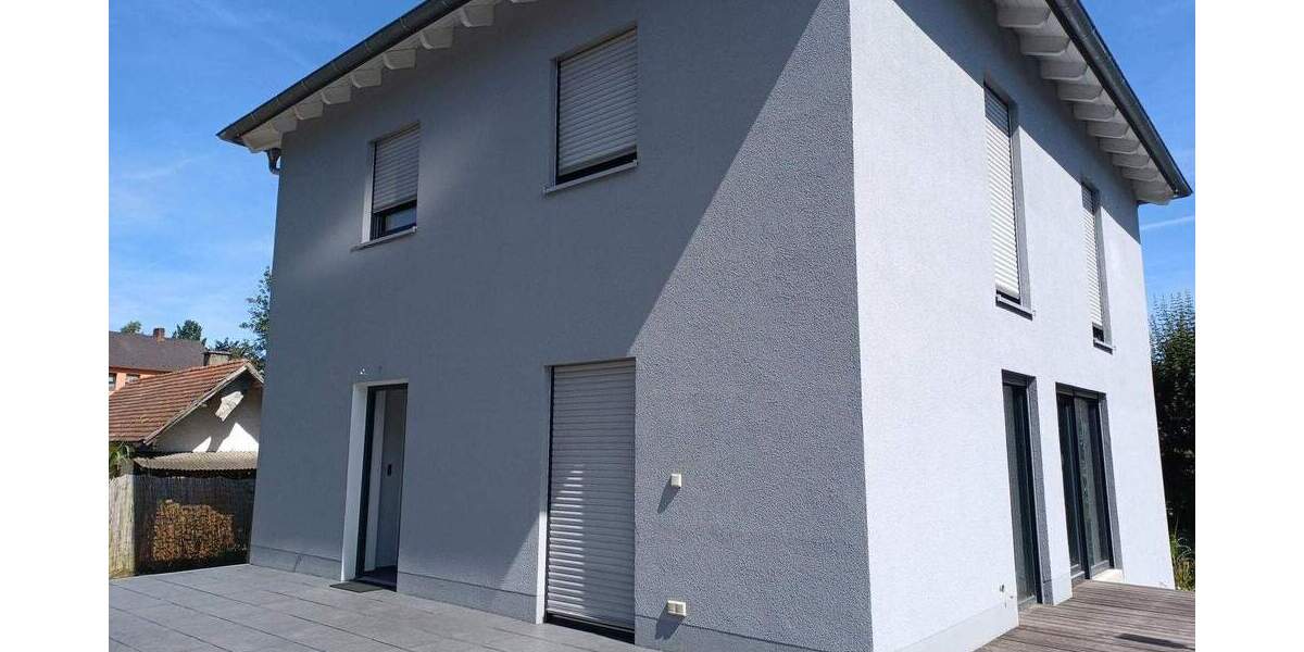 Energie-effizient, neuwertig und bezugsfertig: Toskanahaus in Burglengenfeld 7 zimmer