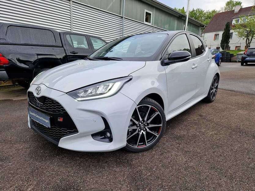Yaris