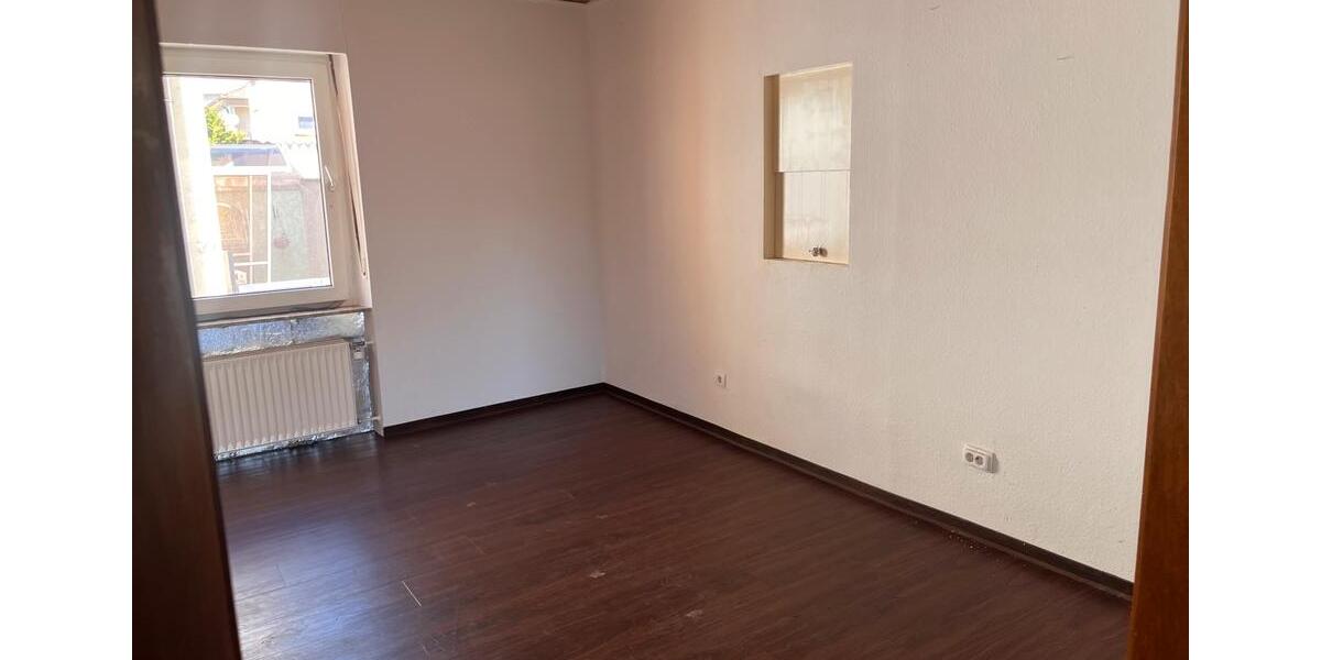 Einfamilienhaus Alzey - 7 Zimmer, 130 m&sup2;, 400.000&euro; | Angebot:26383511