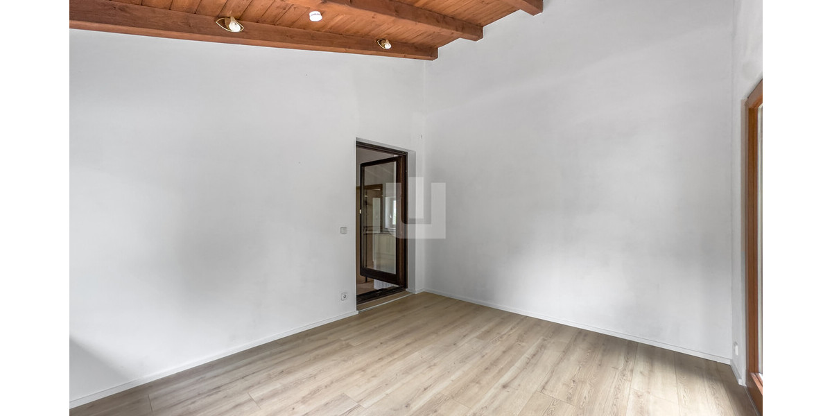 WINDISCH IMMOBILIEN – Gewerbeimmobilie mit vier Büros und einer Wohnung - ideal für den Mittelstand 10.5 zimmer