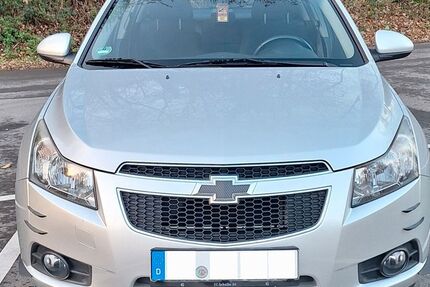 Chevrolet Cruze 157.000 km 2.300 &euro; Porta Westfalica 32457