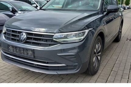 VW Tiguan 71.811 km 26.850 &euro; Frankfurt 60326