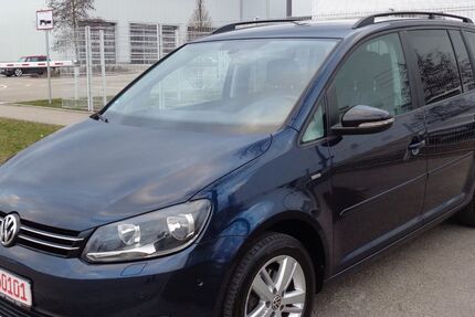 VW Touran 232.000 km 5.799 &euro; Augsburg 86167