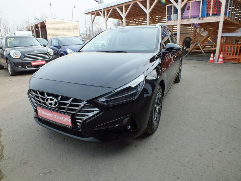 i30