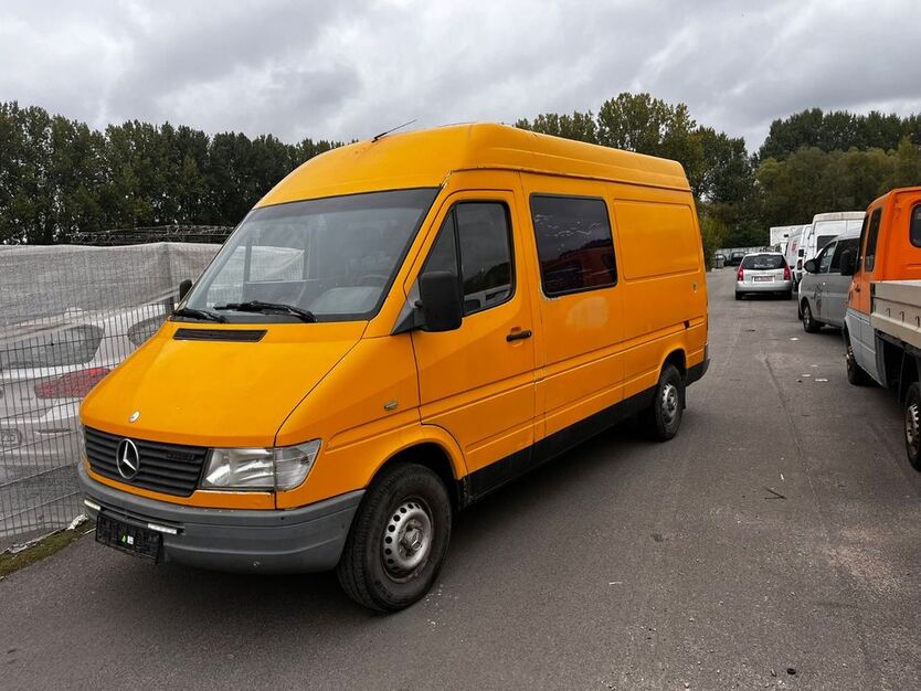 Mercedes-Benz Sprinter 318.000 km 4.799 € berlin 13089