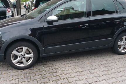 VW Polo 122.000 km 8.495 &euro; Rüsselsheim 65428