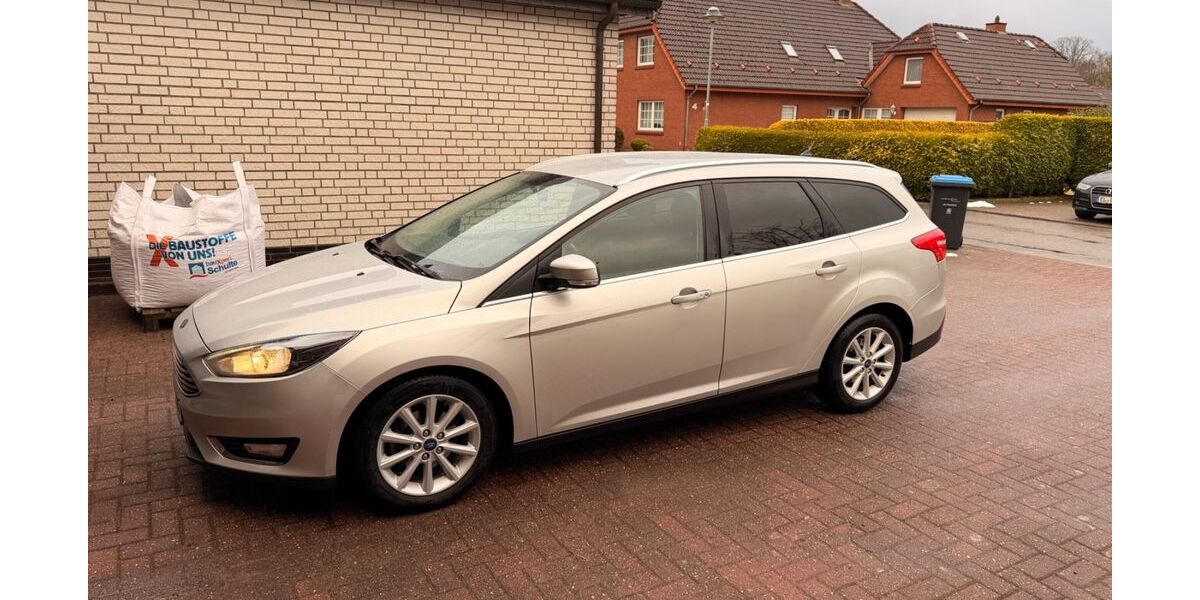 Ford Focus 86.200 km 8.200 &euro; Westoverledingen 26810