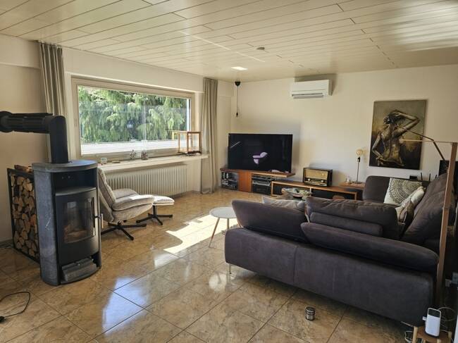 Einfamilienhaus Hellenthal - 7 Zimmer, 236 m&sup2;, 585.000&euro; | Angebot:26220581