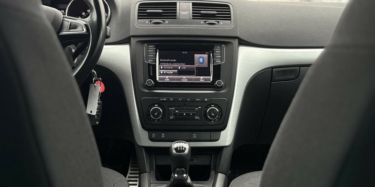 Skoda Yeti 1.4 TSI Ambition SITZHEIZUN/ANHÄNGK./1.HAND 102.196 km 10.900 &euro; Villingen-Schwenningen 78054