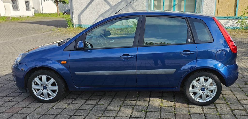 Ford Fiesta 92.000 km 3.290 &euro; Heringen (Werra) 36266