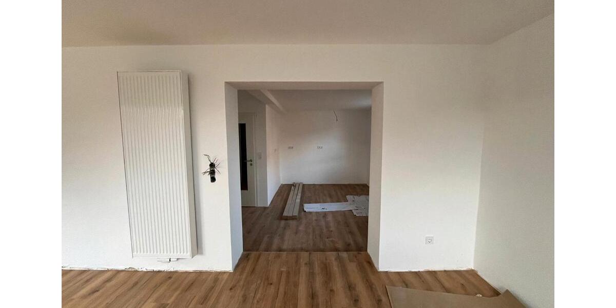 Etagenwohnung Oberderdingen - 4 Zimmer, 110 m&sup2;, 1.400&euro; | Angebot:25325057