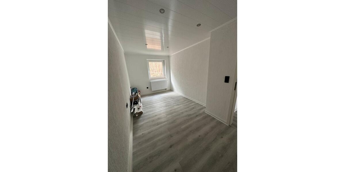 Erdgeschoßwohnung Kaiserslautern Einsiedlerhof - 3 Zimmer, 72 m&sup2;, 1.100&euro; | Angebot:25407952