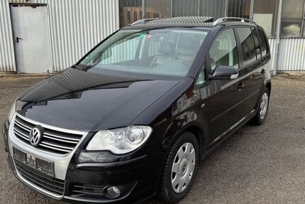 VW Touran 229.000 km 5.300 &euro; Mühlacker 75417