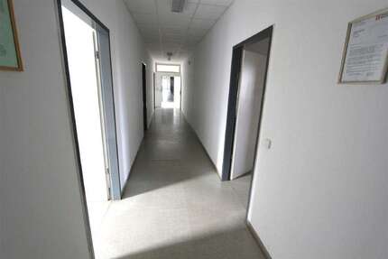 Büro in Halle (Saale)-Versorgungsgebiet 350 € 92 m² zimmer