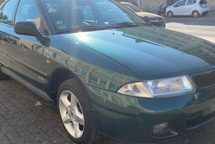 Mitsubishi Carisma 88.730 km 2.790 &euro; Oberhausen 46045