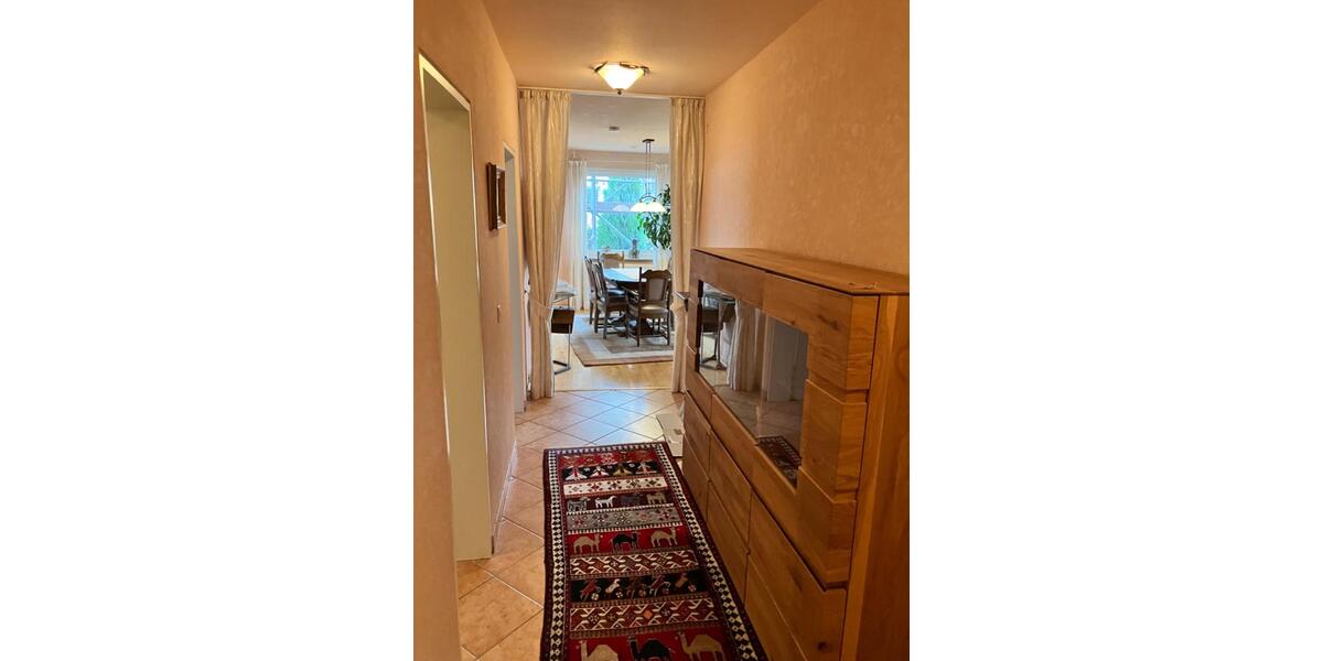 Etagenwohnung Esslingen am Neckar Hegensberg - 3 Zimmer, 90 m&sup2;, 390.000&euro; | Angebot:25173599