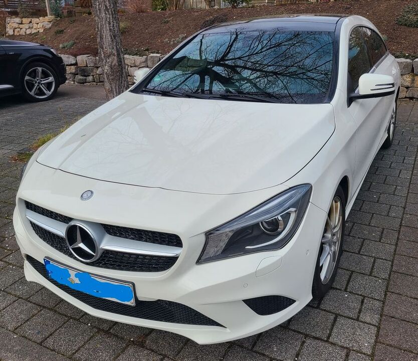 CLA 220 Shooting Brake