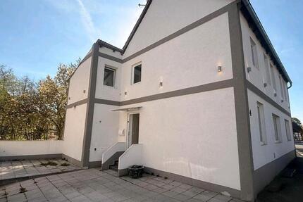 Haus Eschershausen - 7 Zimmer, 160 m&sup2;, 1.500&euro; | Angebot:26329979