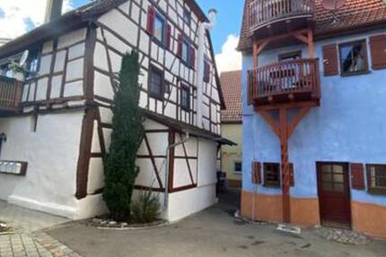 Wohnhaus mit 3 voll möblierten Studios zu verkaufen zimmer