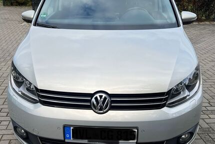 VW Touran 153.800 km 9.900 &euro; Hohen Neuendorf 16540